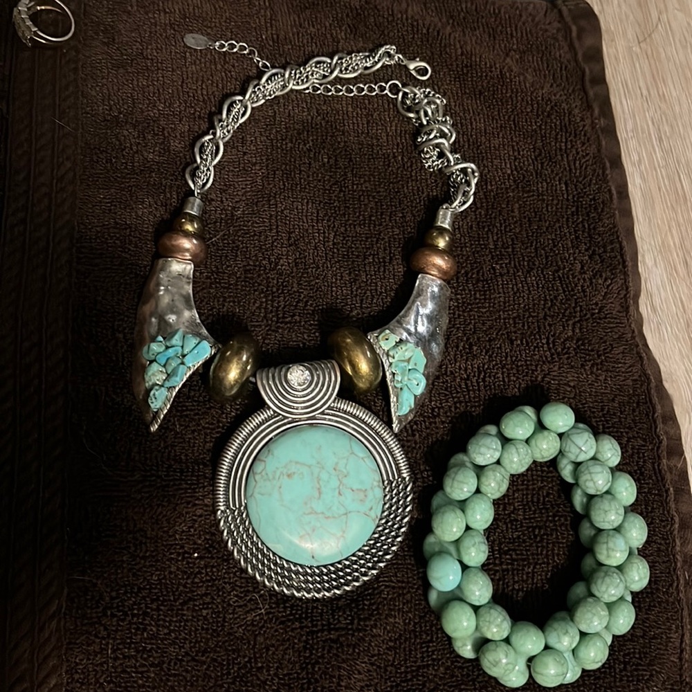 Faux  turquoise necklace and bead bracelet